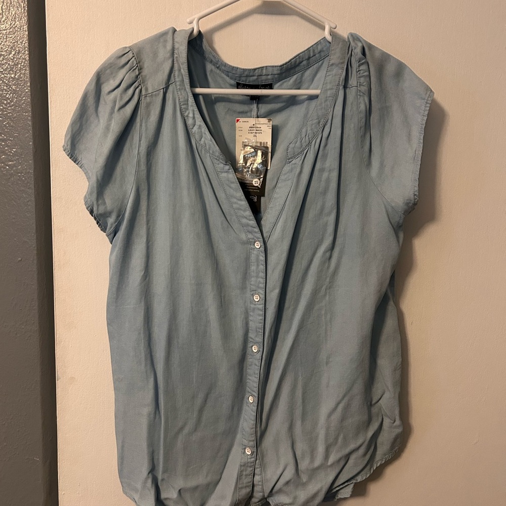 Women's Blue Button-Up Top